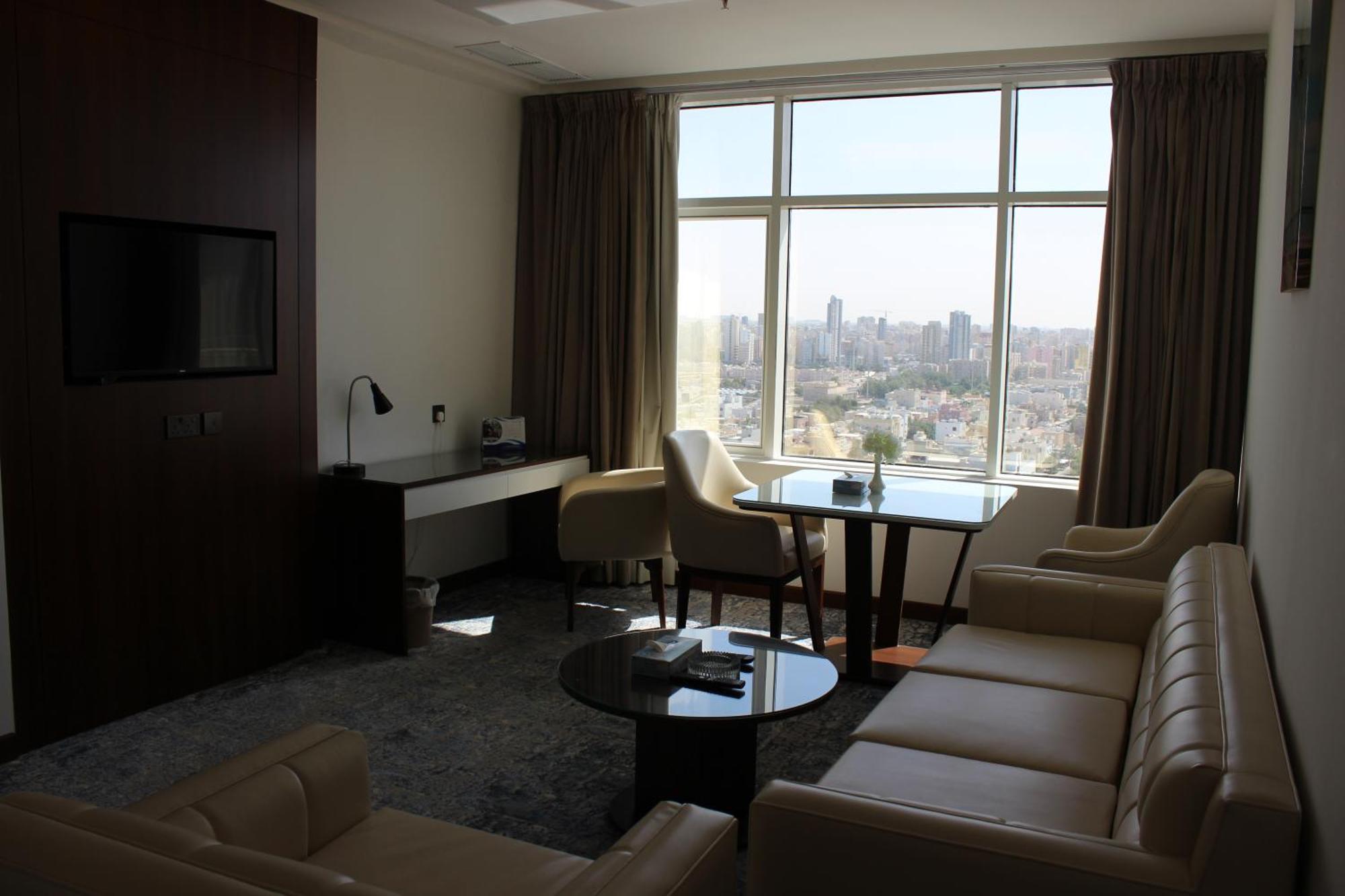כוויית Dolphin Continental Hotel מראה חיצוני תמונה