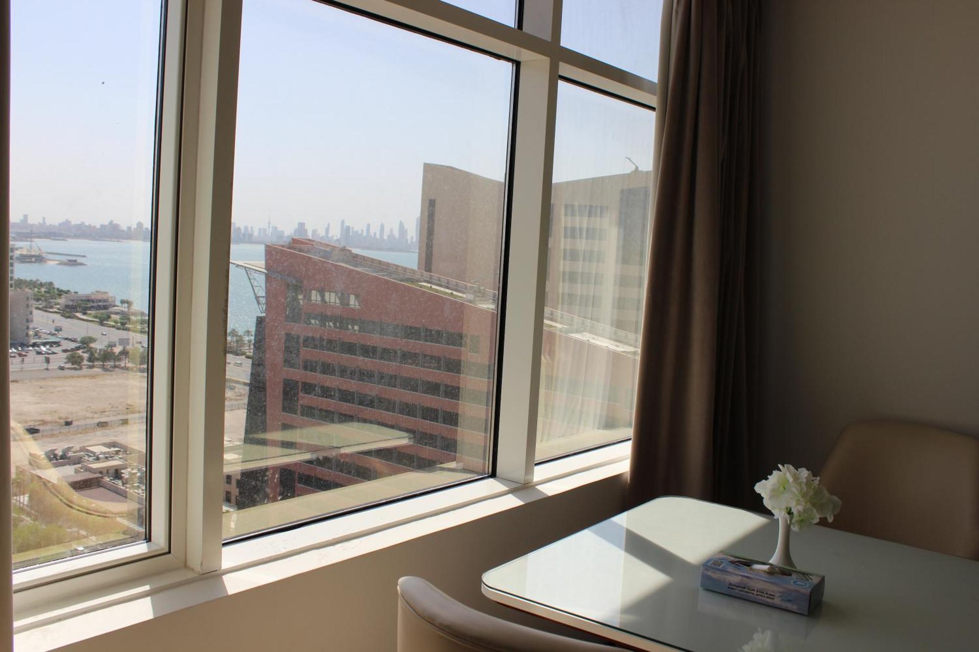 כוויית Dolphin Continental Hotel מראה חיצוני תמונה
